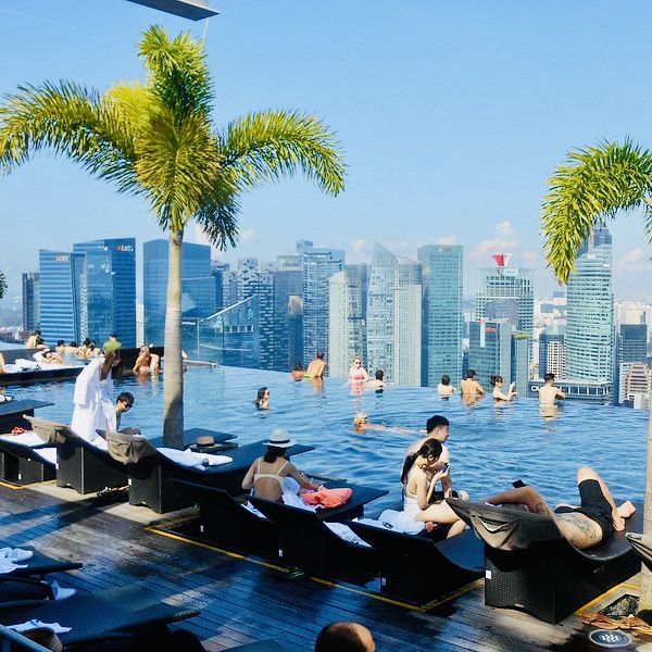 At the Top Infinity Pool of Marina Bay Sands 🇸🇬