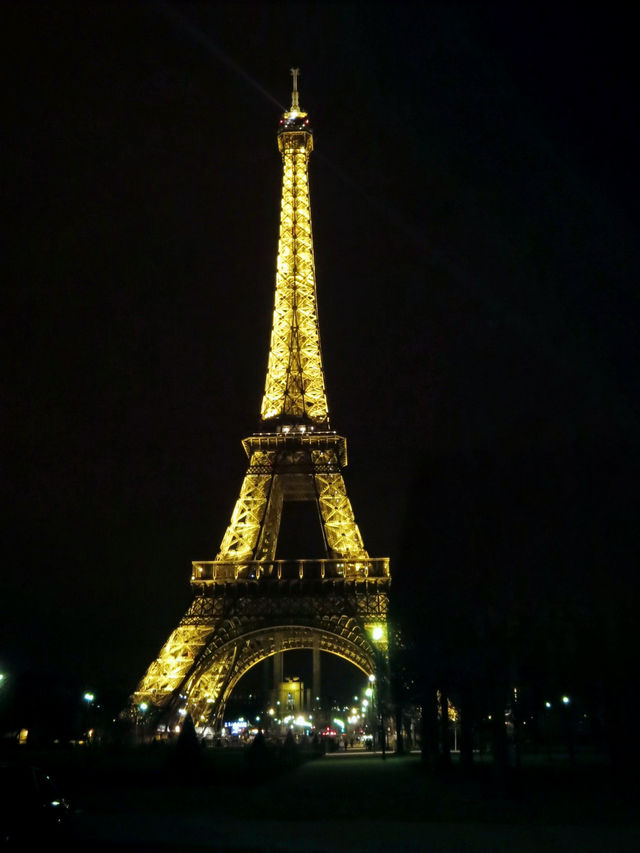 【フランス:パリ】世界一の美術館とも呼ばれるルーブル美術館