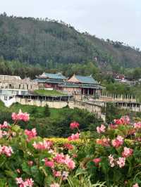 Hotel with amazing view of Lake Toba 