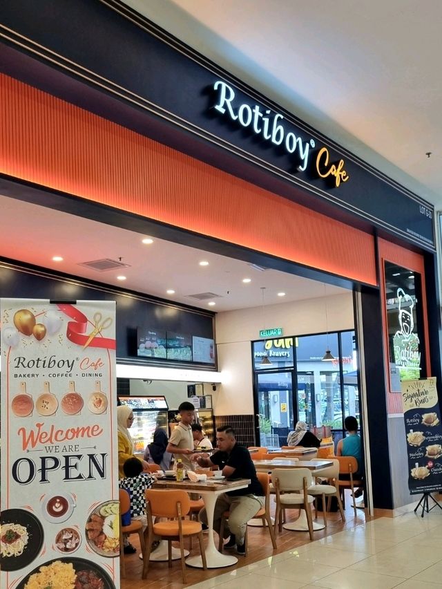 EXPLORING ROTIBOY'S LATEST CAFE 