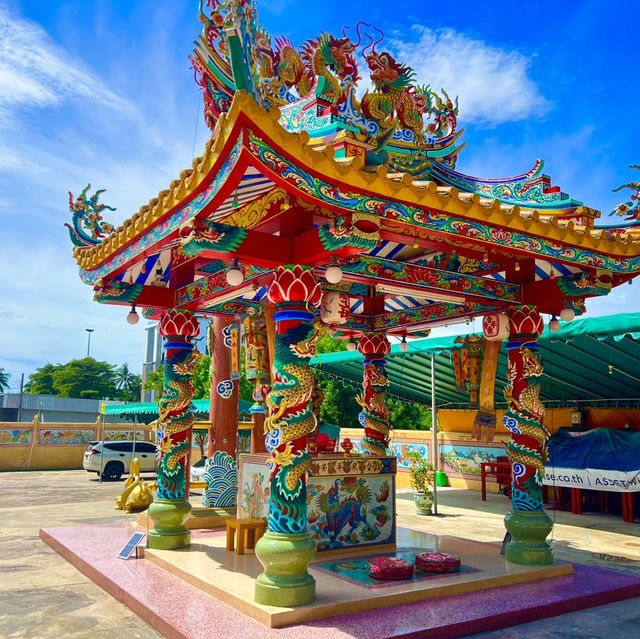 ขอพรศาลเจ้าพ่อเสือ