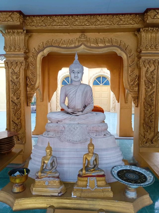 วัดพระปรางค์มุนี จังหวัดสิงห์บุรี