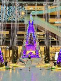 大阪 ❤︎まるで万華鏡🪞✨室内の巨大なクリスマスツリー⭐️ 