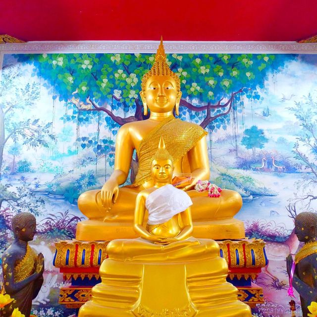 ลอดประตู "พระราหู" วัดศาลารี