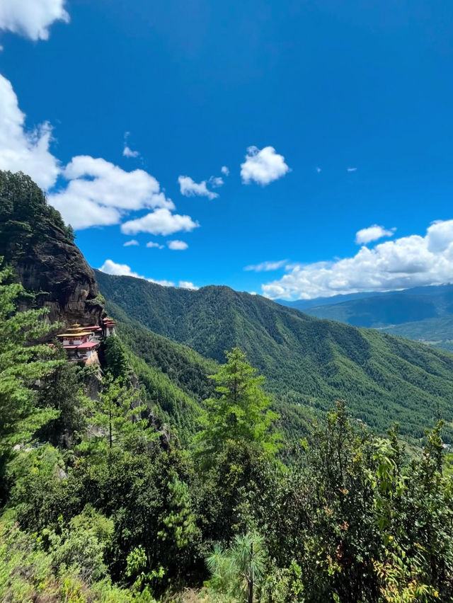 🐅Tigers Nest Monastery: Bhutan’s Cliffside Marvel