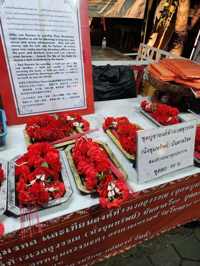 【チェンマイ】赤色の幸運の神様が居るお寺