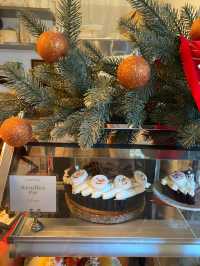 คาเฟ่สุดฮิตตลอดกาล UNBIRTHDAY CAFE🎁🎄