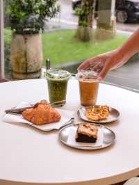 ณ.นอง คาเฟ่น้ำแร่ระนองสุดชิล