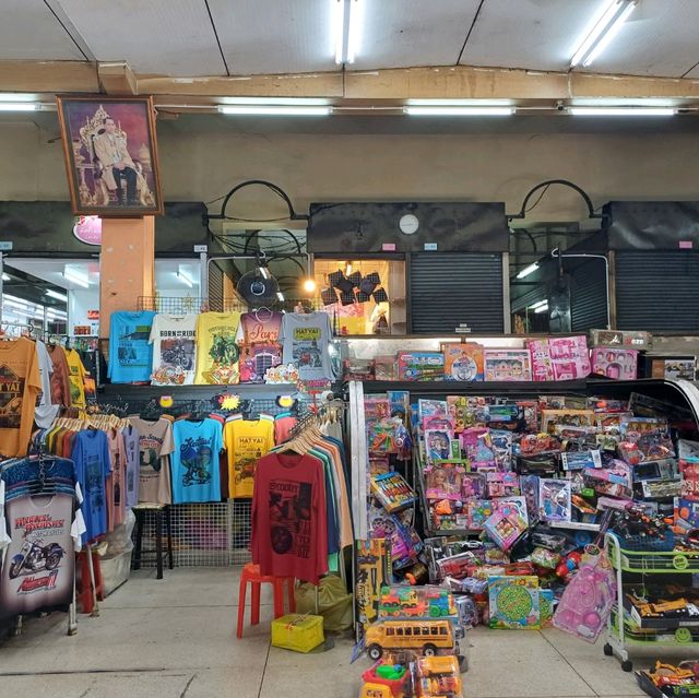 泰國合艾最大的特產集市商場:金荣巴刹ตลาดกิมหยง，適合休閒購物