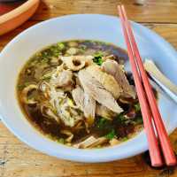 ก๋วยเตี๋ยวเป็ด-ตามสั่งร้านอร่อยเจ้าดัง ราคาไม่แพง