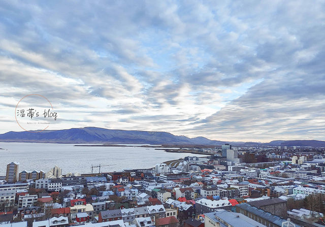 哈爾格林姆教堂Hallgrímskirkja，景觀台俯瞰360度冰島市景與海景