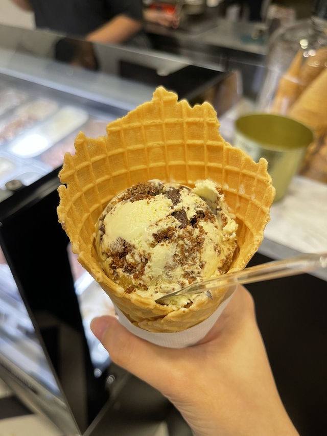 🍰 Sweet Escapes: 8 Must-Try Dessert Spots in Kuala Lumpur 🍩🍨