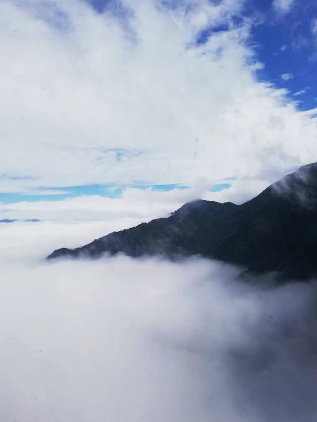 A Journey to the Roof of Indochina @ Fansipan