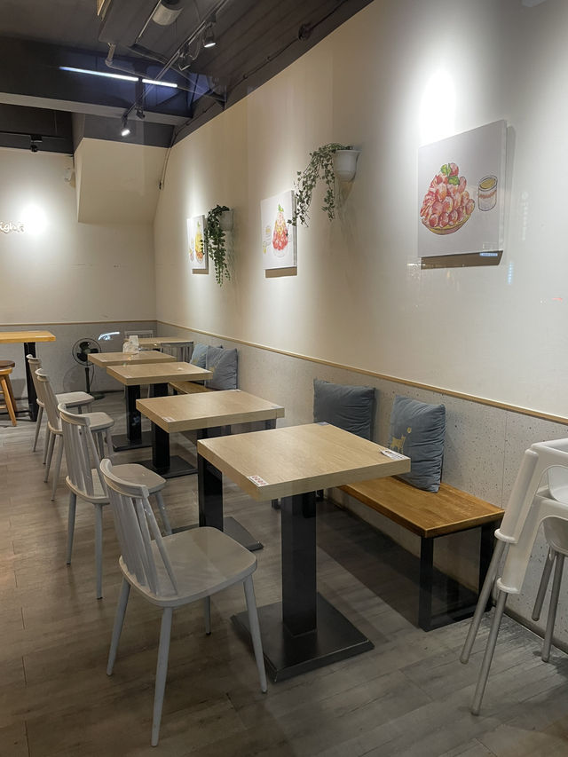 Bing Tod Café: Tainan’s Shave Ice Paradise 🍧☕