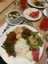 Best menu and most popular hotel for company training