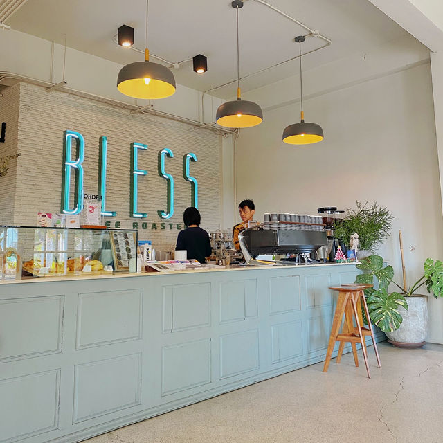 BLESS COFFEE ROASTERS - คาเฟ่นครสวรรค์