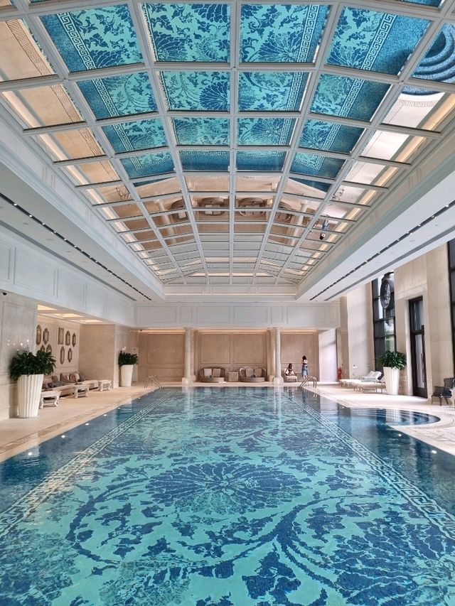 ❄️ 한겨울에도 우아하게! 그랜드 리스보아 팰리스 수영장 🏊‍♀️