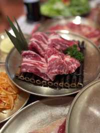 誰能把得住這碗特製麻醬烤肉