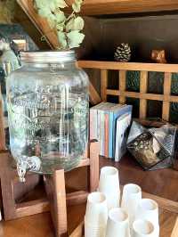 จิบกาแฟท่ามกลางสวนร่มรื่น ที่ Early Owls
