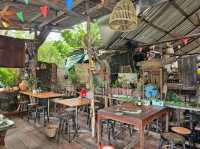 เรือมอญ ริมสวน