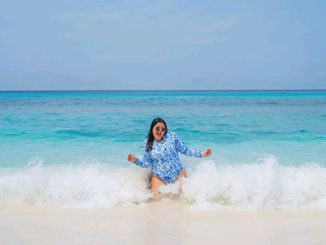 ถ่ายรูปกับหาดทรายขาว 🌊น้ำใสไม่จกตา