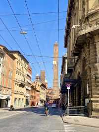 Bologna City Walk: A Stroll Through History and Culture