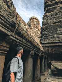 🇰🇭 Bayon: The Temple of Mysterious Stone Faces 🏛 