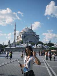 Spring Strolls in Istanbul: A Blooming City Escape 🌸🕌