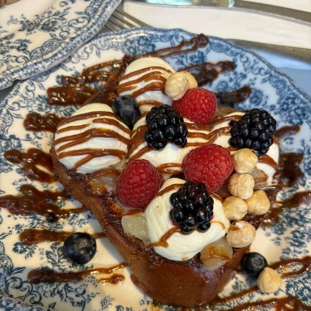 Delicious food and seine views