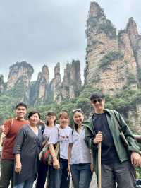 🌿🏔️Zhangjiajie: A Must-Visit Floating Mountains & Scenic Trails 