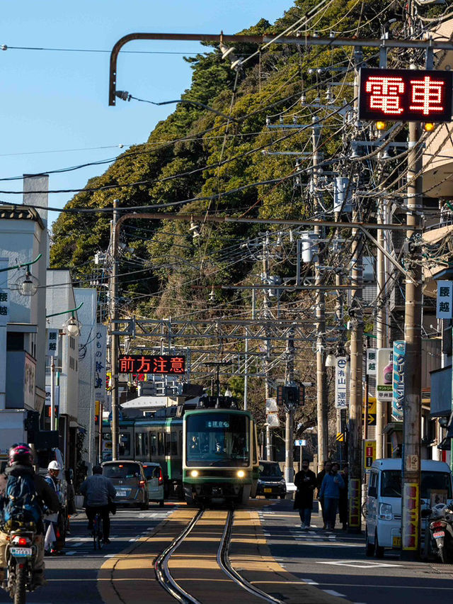 腰越駅🚃 海が近いローカルな駅の風景
