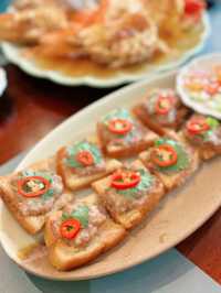 กุ้งแม่น้ำทอดเกลืออร่อยมากและราคาไม่แพงด้วย