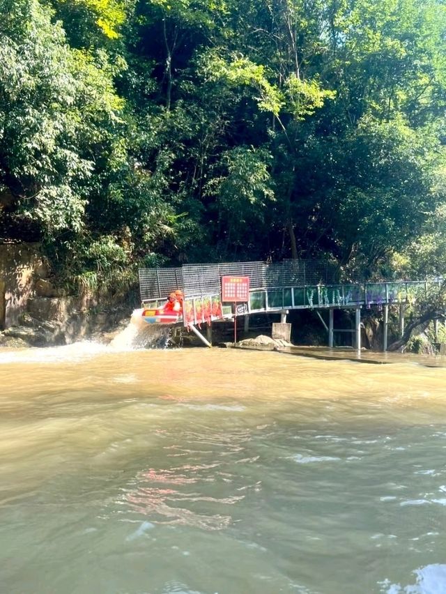 Lu Village Reservoir: Where Jiangnan Captures the Heart