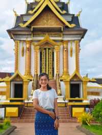 ตักบาตรข้าวเหนียววัดหลวงปากเซ ไหว้ศาลหลักเมือง