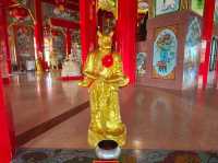 วัดเพชรสุวรรณเป็นวัดที่สวยงามแห่งหนึ่งใน เพชรบุรี