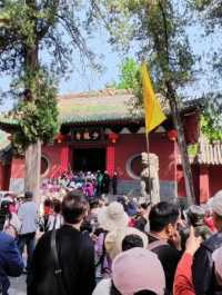 登嵩山-少室山，走過少林寺，穿過壯觀的書冊崖到三皇寨