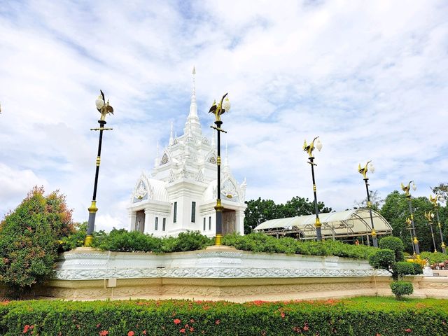 หลักเมืองสุราษฎร์ธานี 🛕ศิลปะศรีวิชัยบแผ่นดินสยาม