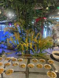 最新！ベトナム🇻🇳ニャチャンで気軽に食べれるシーフードビッフェ