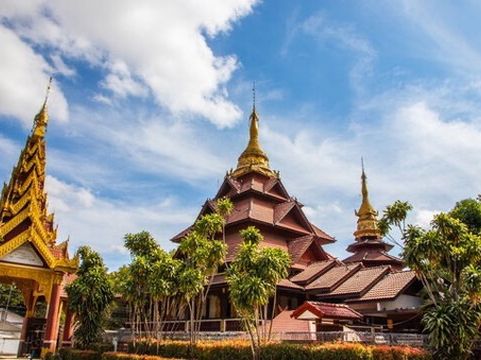 🌄 Tachileik Teatime: Where Myanmar Meets Thailand (And Your Tastebuds Explode)