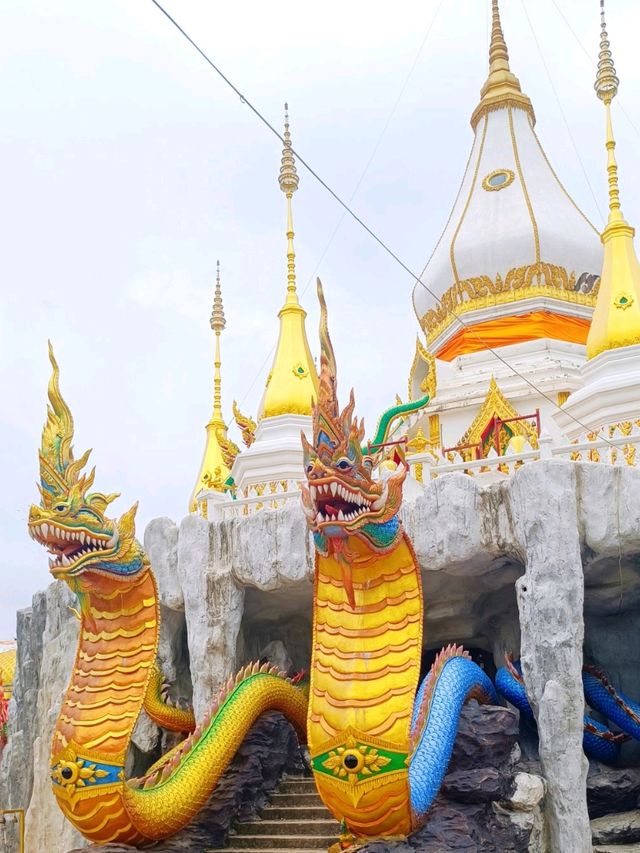 ชมถ้ำพญานาคสุดอลังการ ที่มุกดาหาร