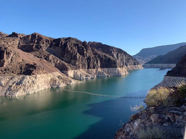 Spring Itinerary to Hoover Dam: A Day Under Azure Skies