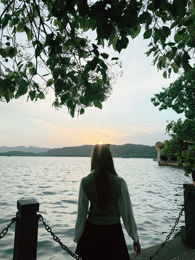 ชมวิวชิลล์ ๆ ที่ West Lake
