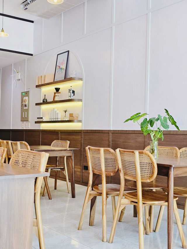 Posto. Dining