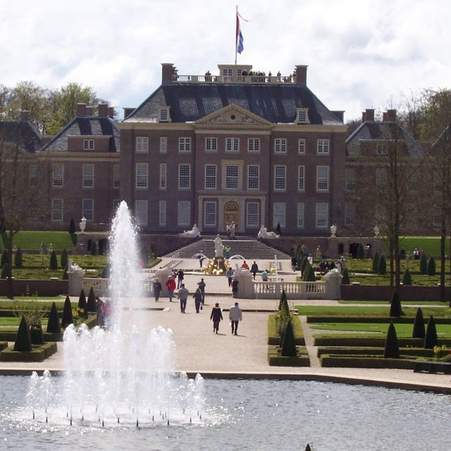 Het Loo Palace: A Majestic Blend of History and Elegance