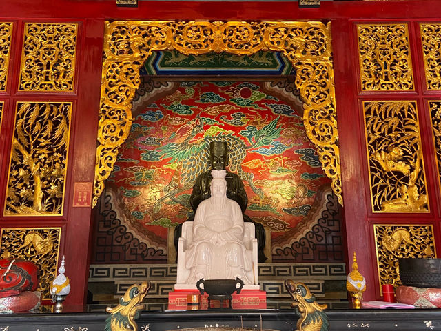 Wenwu Temple – วัดสวยริมทะเลสาบสุริยันจันทรา