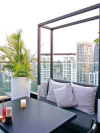 🌟 Sindhorn Midtown Hotel Bangkok – Where Style Meets Skyline 🌆✨