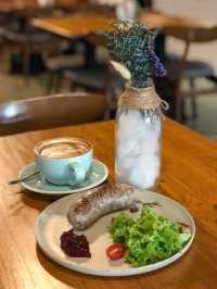 Pesto, Pork & Performance at this Bistro