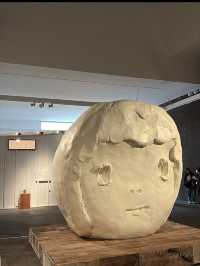 🎯【青森・青森県立美術館】アートと自然が響き合う白い美術空間