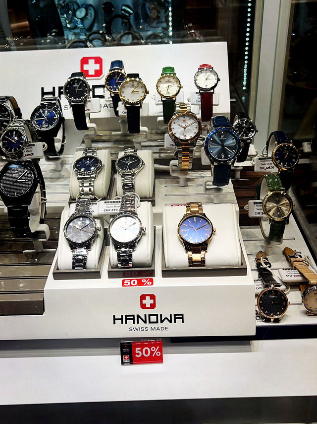 Summer Chic: A Stylish Shopping Day in Zurich