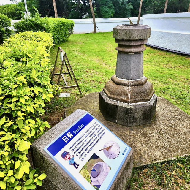 走訪藍天下更顯耀眼的白沙岬燈塔